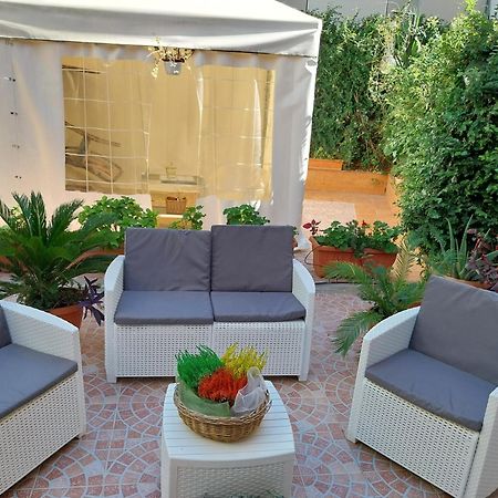 Il Giardino Di Marimar Apartment Bagian luar foto
