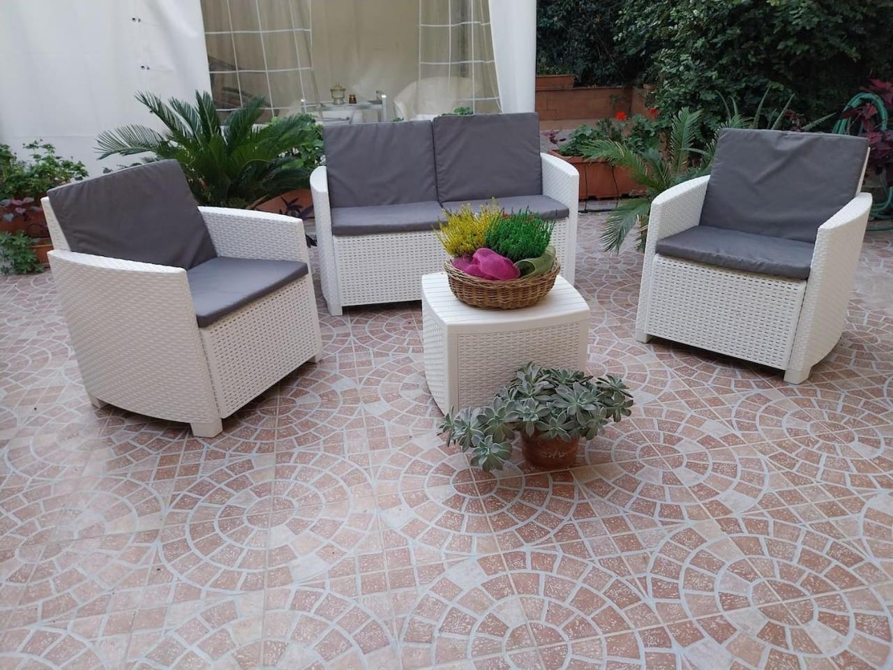 Il Giardino Di Marimar Apartment Bagian luar foto