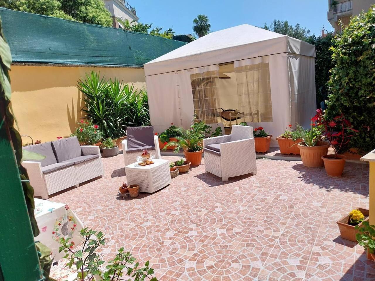 Il Giardino Di Marimar Apartment Bagian luar foto