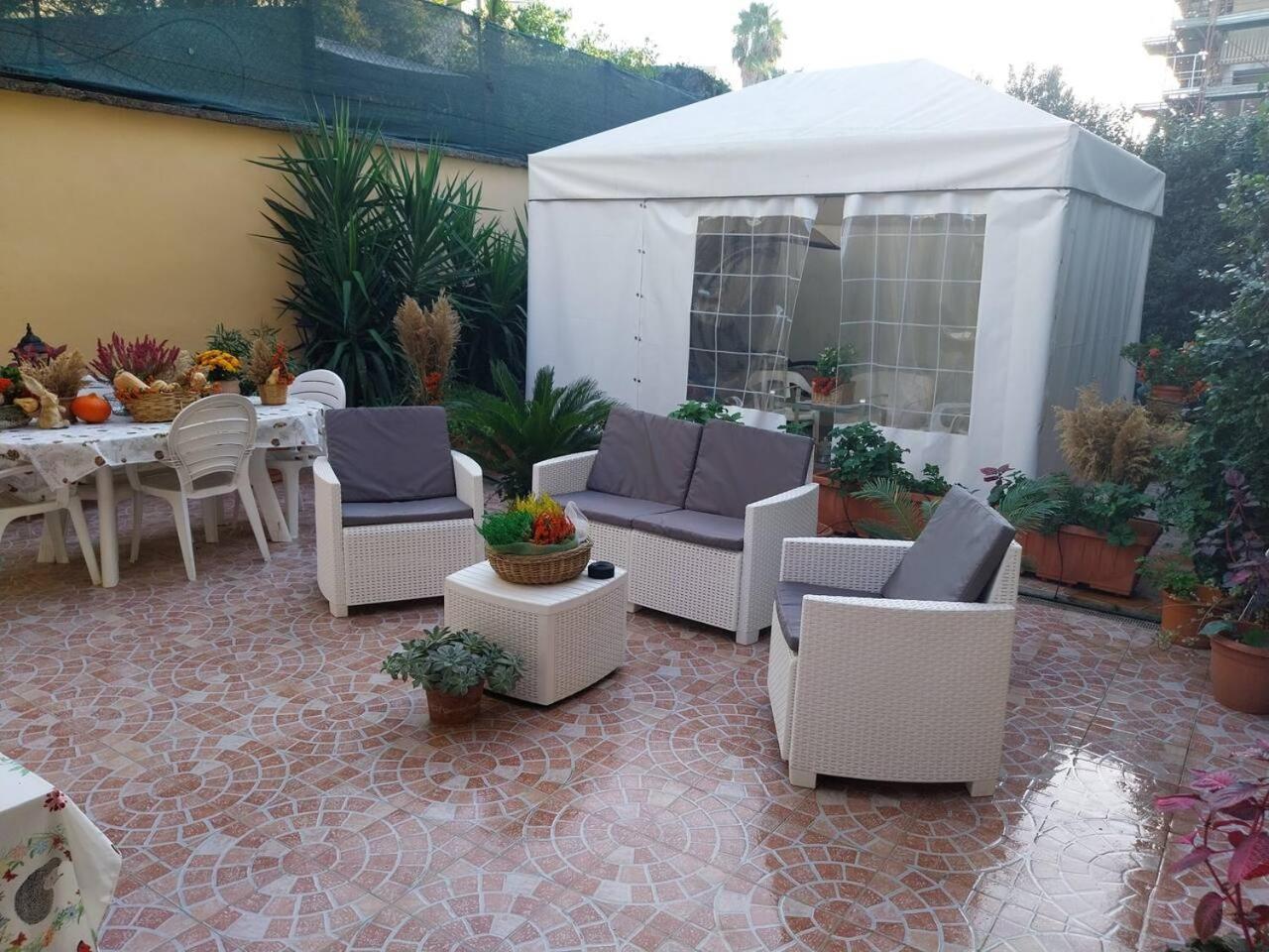 Il Giardino Di Marimar Apartment Bagian luar foto